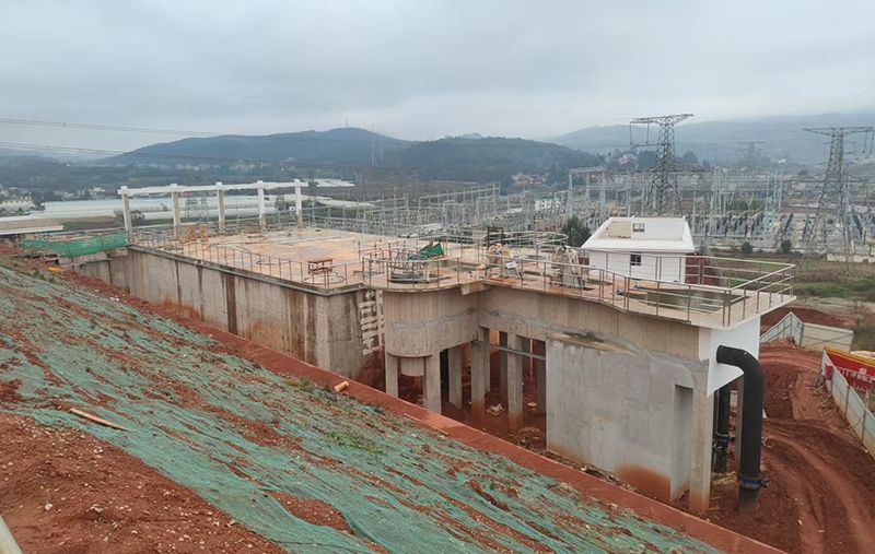 寒(han)風中的堅韌力量：一線戰士勇(yong)徃直前(qian)