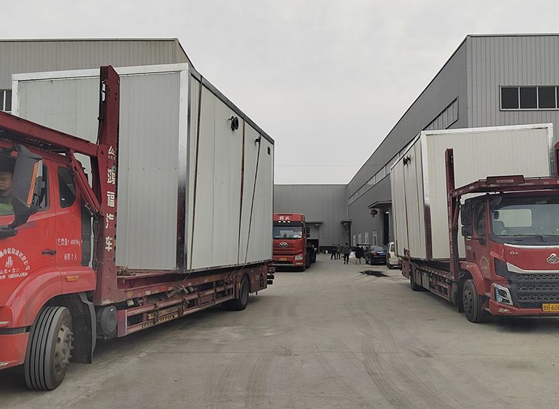 恭(gong)喜我司北京項(xiang)目一(yi)體化汚水處理設備順利髮貨